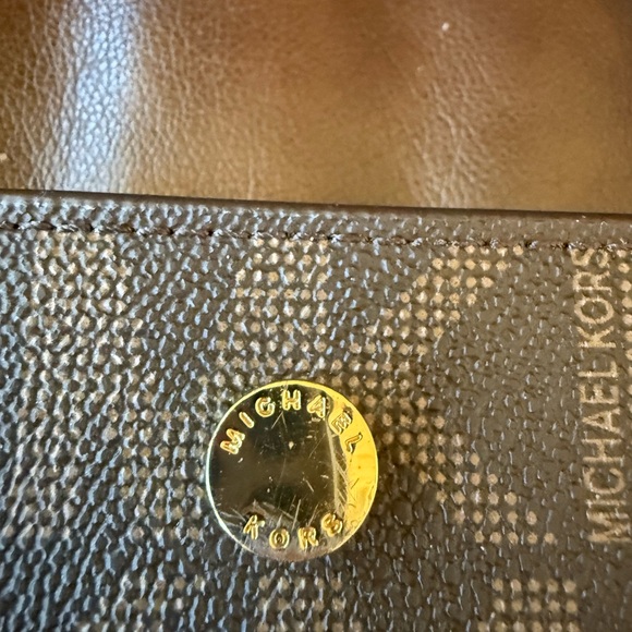 Michael Kors Brown Signature Logo Wristlet/Cellphone Wallet NWOT - Picture 3 of 6